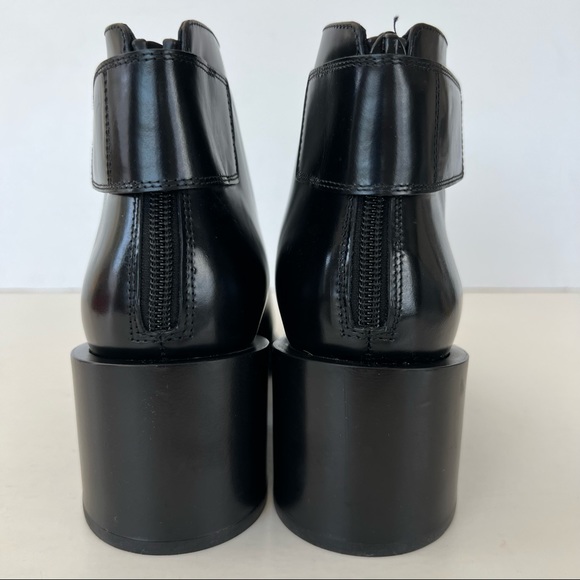 ♦️SOLD♦️VINCE Laird Black Polished Leather Pointed Block Heels Ankle Boots Sz - Picture 6 of 11